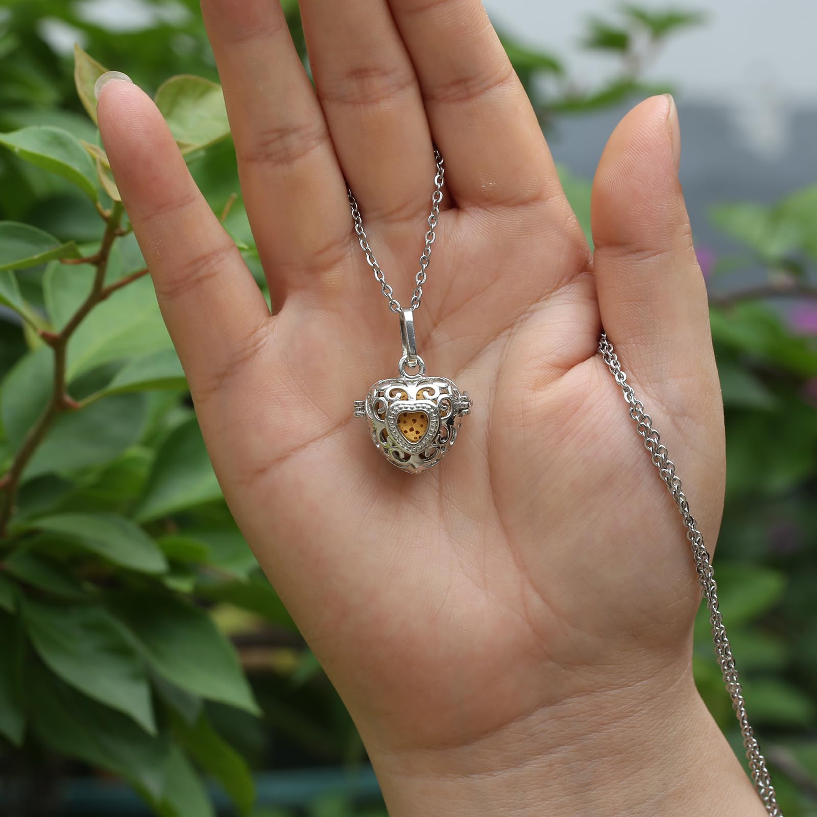 Amazon.com : 2PCS Essential Oil Diffuser Necklace Aromatherapy